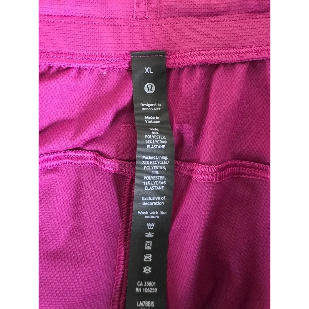 Lululemon Dance Studio Shorts Size XL Athleisure Pockets